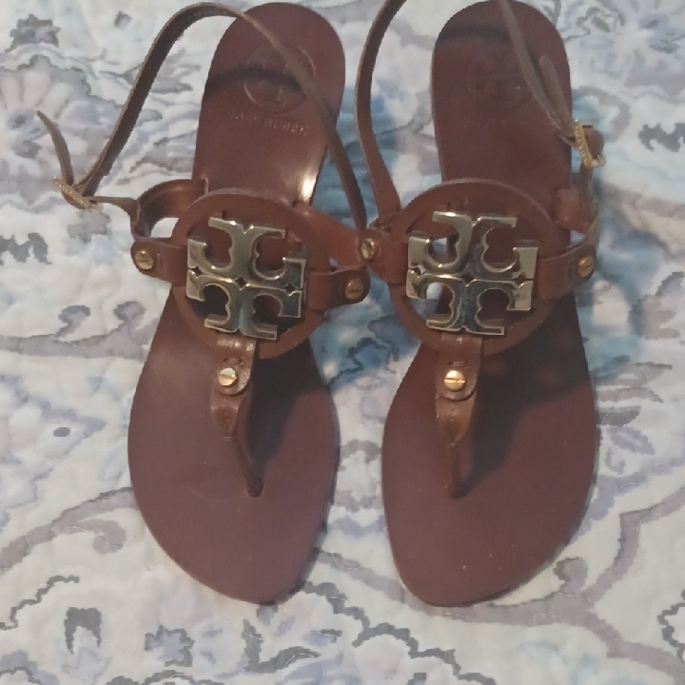 Tory Burch Brown Leather Logo Thong Sandals with Gold Medallions